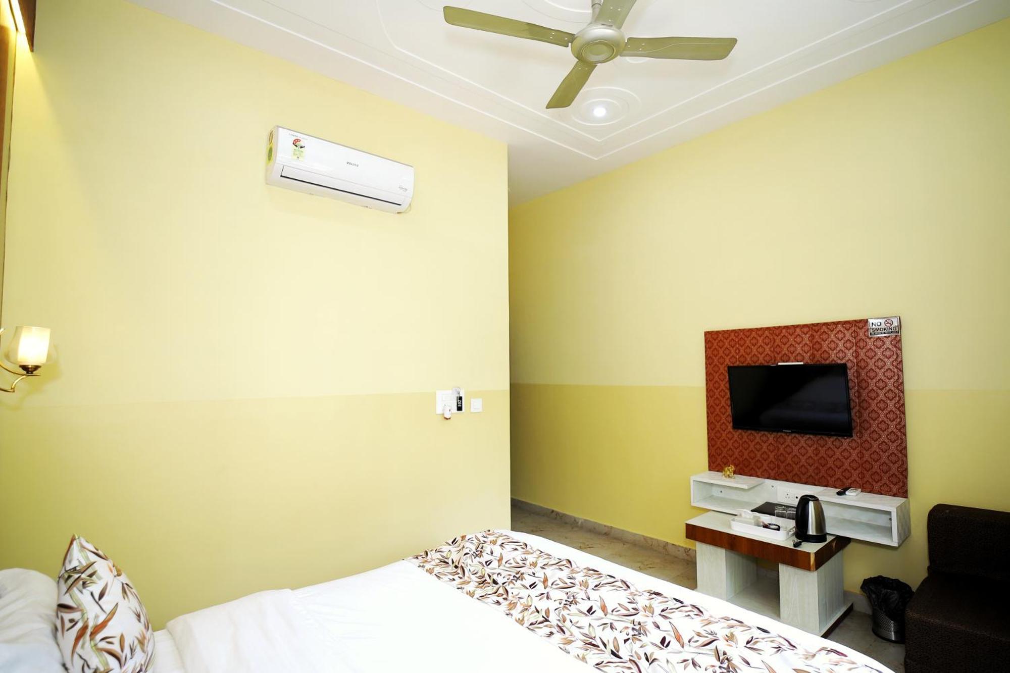 The Orchid Retreat Apartment Agra  Exterior photo